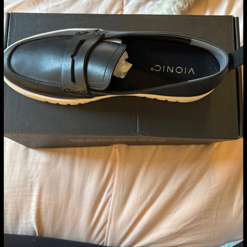 Vionic uptown black leather loafer